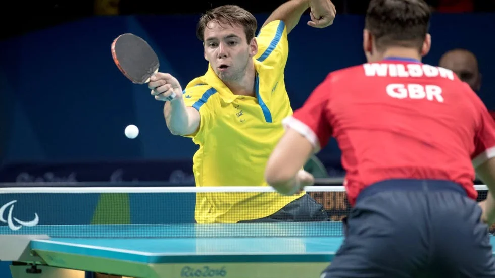 Emil Andersson bjöd på en riktig rysare när han kom tillbaka och besegrade britten Ross Wilson med 3-2 i set.
