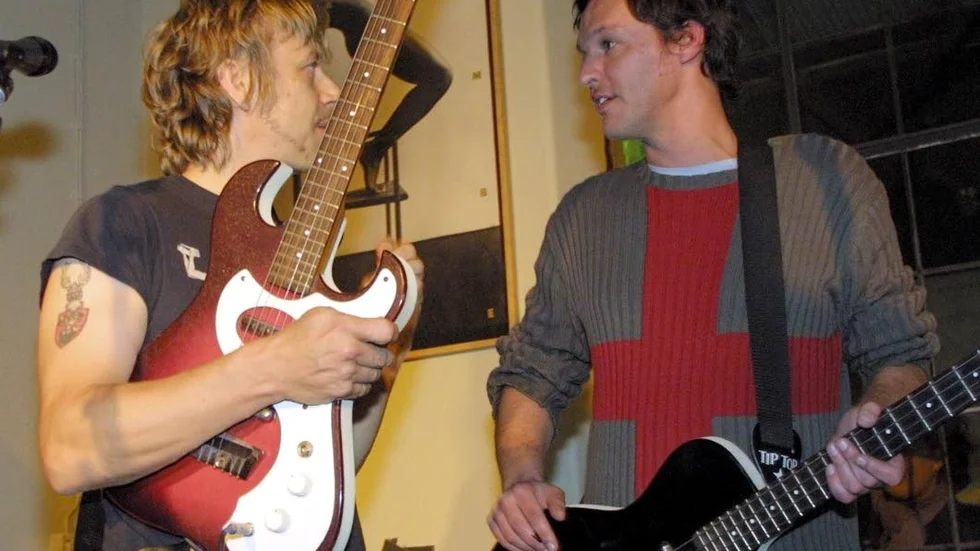 I Norrköping. Olle Ljungström spelade tillsammans med Ernst Billgren i Norrköping 2001. Det var under Kulturnatten.