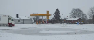 Förrädisk is vid damm i Skänninge