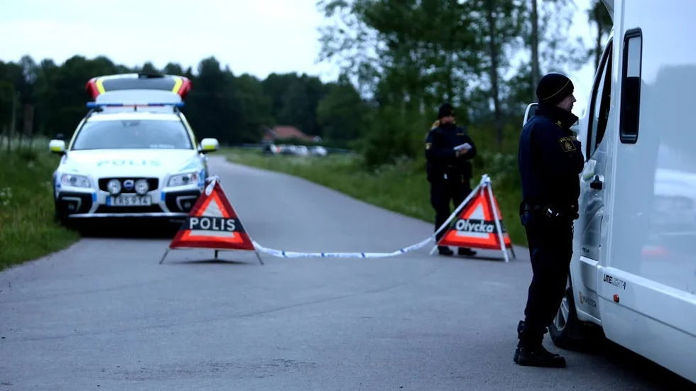 Tiden för åtalet mot den 24-årige man som sitter häktad som misstänkt för dubbelmordet i 
Mantorp har förlängts till den 15 januari.