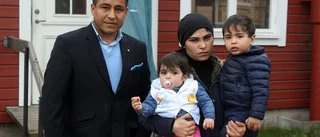 Änka med två små barn utvisas