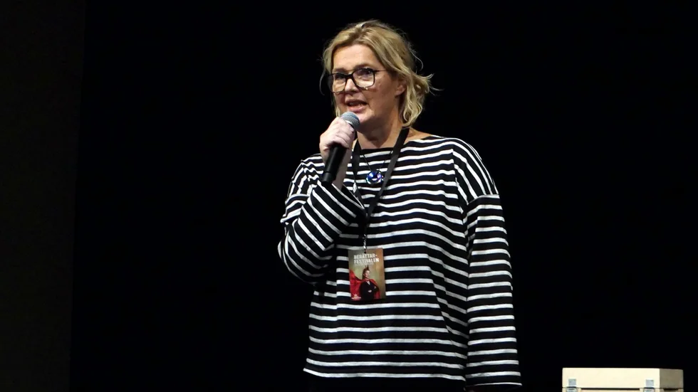 Lillemor Skogheden, pedagog, regissör, konstnärlig resurs för muntligt berättande och amatörteater på Nordiskt Berättarcentrum och aktuell som en av initiativtagarna till en berättarkväll inför internationella kvinnodagen.