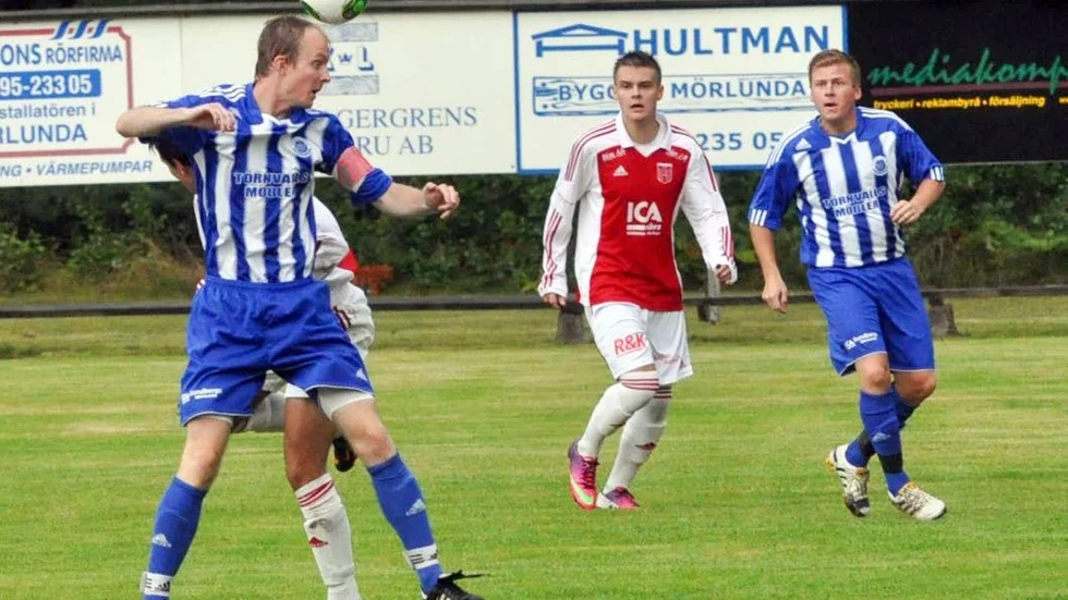 När det begav sig. Henrik Eskilsson har flera år bakom sig som spelare i Mörlunda GIF. Nu gör han och föreningen ett försök att starta upp seniorverksamheten på nytt.