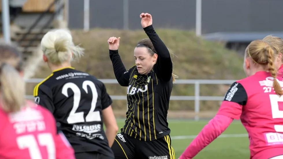 Anna Karlsson gjorde Vimmerby IF:s mål i premiären mot Jitex.