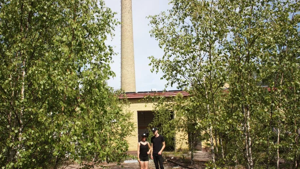 Bandet släpper sin första singel "H-järnan", längre fram kommer en kassett med fyra-fem låtar.