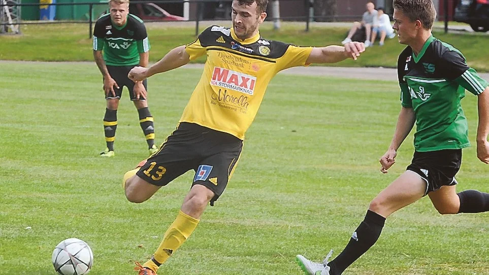 Kliton Bakiu gjorde det viktiga 2-0-målet i lördagens segermatch hemma mot Sandsbro.
Foto: Magnus Strömsten