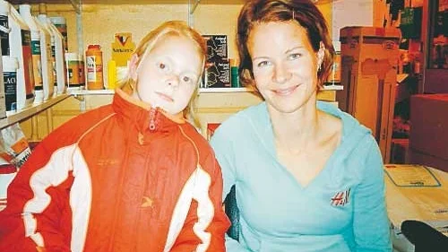 Evelina Fyhr, åtta år, fick träffa sin idol Malin Baryard Johnsson när tävlingsryttarinnan invigde en hästbutik i Eksjö.