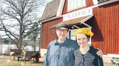 Frank Hinzmann Dambach och Cécile Dambach har nyligen öppnat upp sin femte säsong med Lofta Caffé i Lofta gamla folkskola.