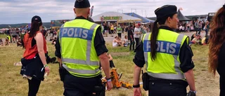 Häktas för mobilstölder och tre misstänkta våldsmän