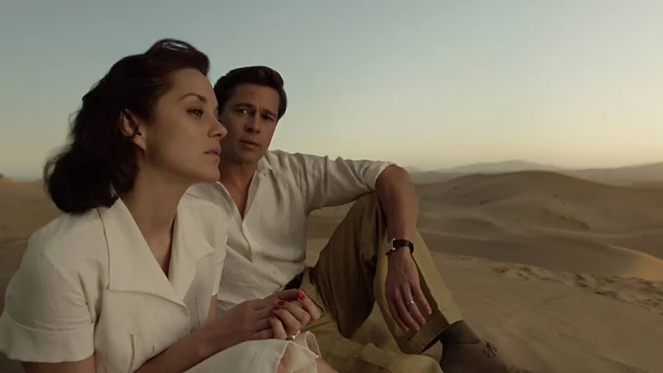 Bland Marockos sanddyner spirar kärleken mellan Marianne och Max (Marion Cotillard och Brad Pitt) i Robert Zemeckis "Allied".