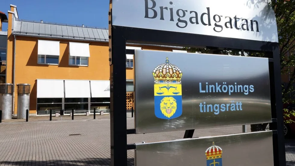 En 26-årig man har dömts för skadegörelse och ska som straff betala 50 dagsböter.