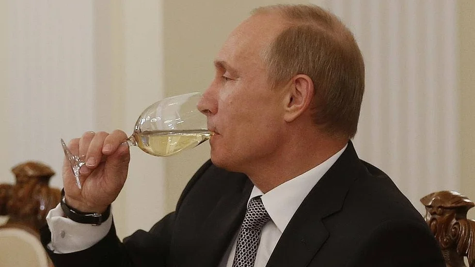 Nastrovje! Putin firar.