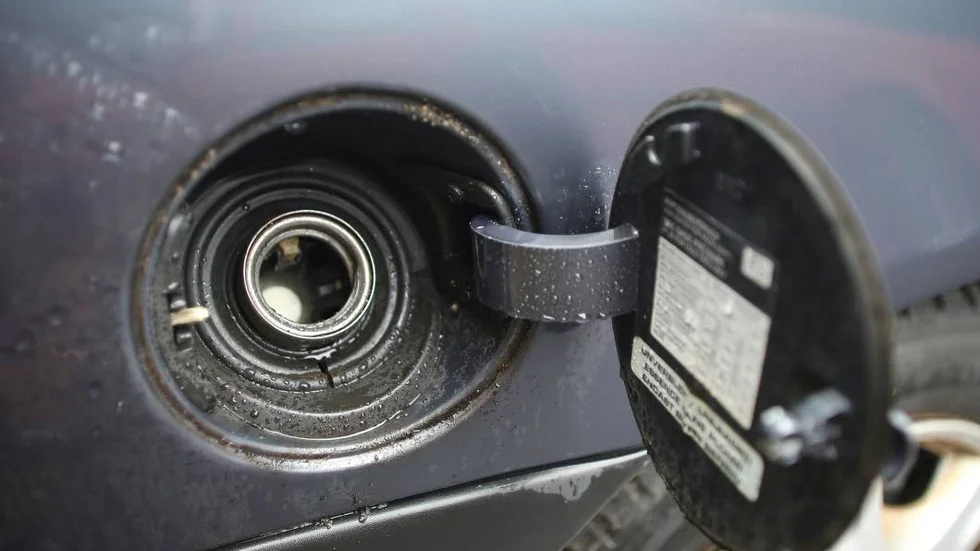 Polisen misstänker att 100 liter diesel stulits under helgen på Västra Ringvägen i Gamleby,
