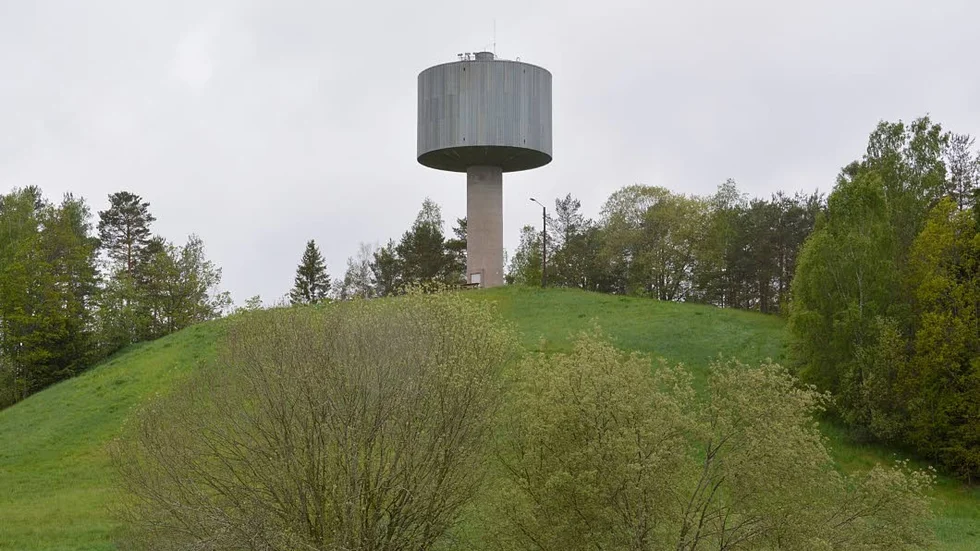 Snart är vattennivåerna uppe i det normala i vattentornet i Gunnebo efter måndagens rörbrott på leningen som förser Gunnebo och Verkebäck med vatten.