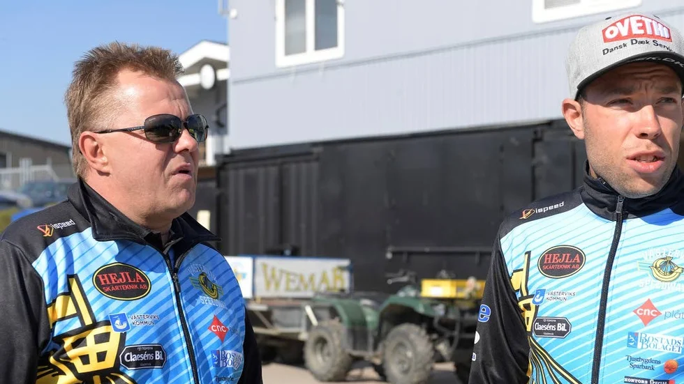 Lagledaren Morgan Andersson tillsammans med sin lagkapten Peter Kildemand.