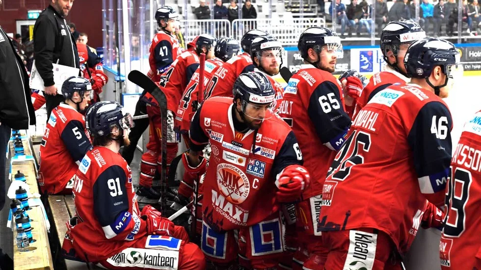 I kväll drar hockeysäsongen igång när VIK går på is.