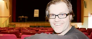 Han inspirerar Kindas lärare och elever