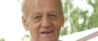 Åke Lundgren                    