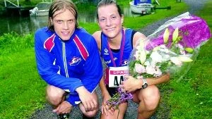 Fjolårsvinnarna Fredrik Uhrbom och Ebba Stenbäck uteblir från kvällens löparfest i Söderköping. Därmed är det helt öppet vilka som blir klassvinnare.