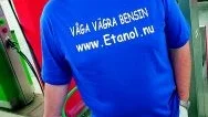 - Vi värnar om miljön. Att sedan priset på etanol är billigare än bensin, ser vi som en bonus, säger Anders Romlin, från Norrköping och en av medlemmarna i den nya föreningen Etanol.nu, som har sitt första möte i Norrköping på lördag.
Foto: Andreas Skogh (011-200 462)
redaktion@folkbladet.se