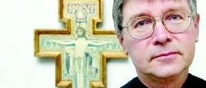 Han vägrar välsigna homosexuella par