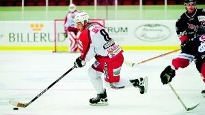 Centern Mattias Nordqvist försvinner troligen från Hästen Hockey efter fem säsonger. Han har flera anbud, enligt vad Folkbladet erfar bl a från Tingsryd. Foto: Robert Svensson