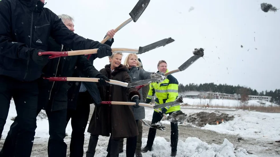 Första spadtaget. Så här såg det ut när första spadtaget togs för ett år sedan,  för den sista etappen som ska sammankoppla Söderköpings och Norrköpings avloppsvattennät.