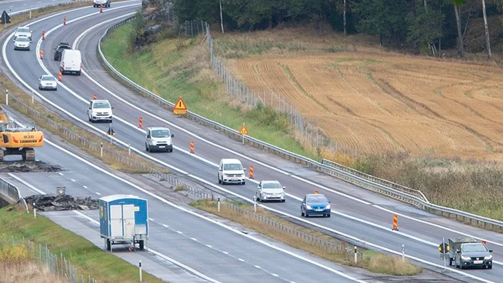 Vägarbetet vid Svärtaån.