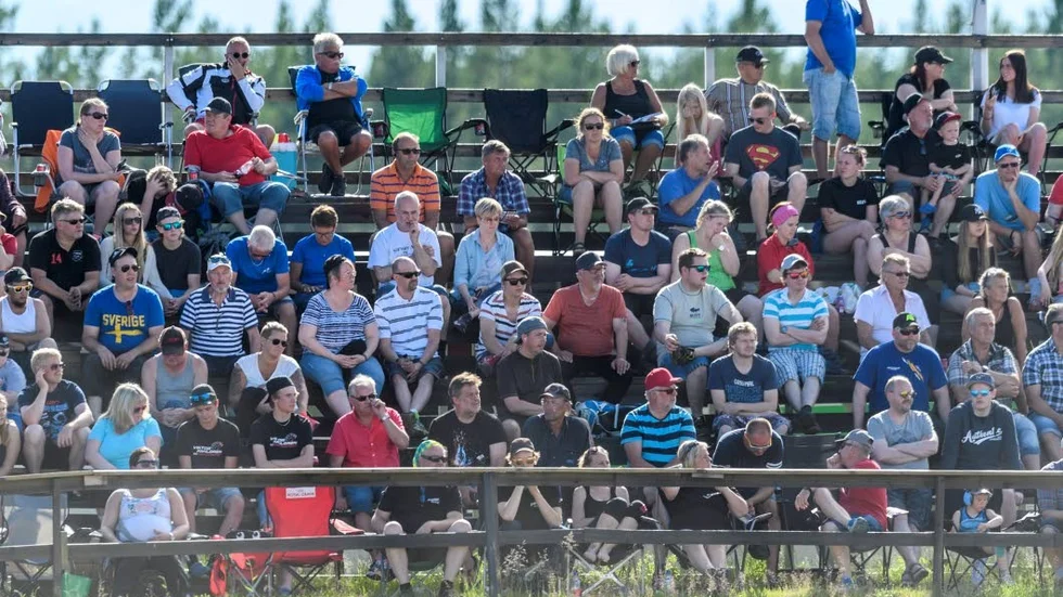 PUBLIK. Över 3500 åskådare såg Norrlandsveckan i Piteå ifjol. Hur många kommer på söndag i årets tävling? Dessutom är det SM-tävlingar dagen före på samma banan och till viss del med samma förare.
