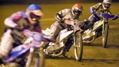 Jason Crump var på finfint åkhumör igår. Australiern var en stor bidragande orsak till att Vargarna kunde vända och besegra Bysarna på Gotland.
FOTO. SCANPIX