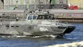 Igår syntes två militärbåtar av typen stridsbåt 90 djupt inne i Norrköpings hamn, ja, de åkte ända fram till Hamnbron.
FOTO: JANNE FORSBY