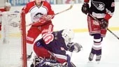 Hästen Hockey höll på att tappa 50 hemma mot Bäcken, men Franz Arildsson sköt förlösande 63 i den sista perioden och därmed hänger laget med i toppstriden.
FOTO: NICLAS SANDBERG