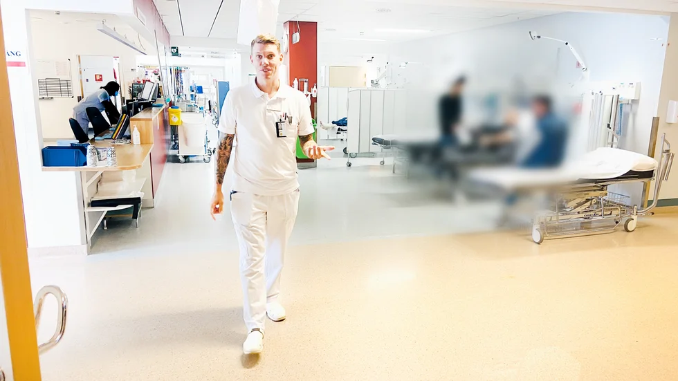 Andreas Eriksson, utbildningssjuksköterska på Mälarsjukhusets akutmottagning, vittnar om en mycket ansträngd situation som leder till en hög omsättning av personal och en ständig underbemanning av sjuksköterskor. "Söktrycket överstiger dagligen vår kapacitet."