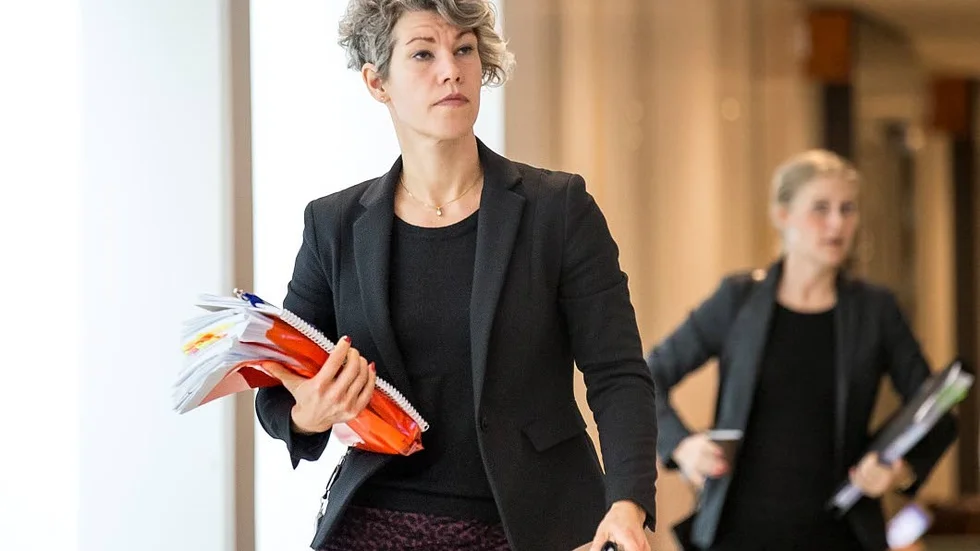 Kammaråklagaren Anna Väppling och försvarsadvokat Elvira Hemphälä hade båda mycket material att gå igenom under rättegången.