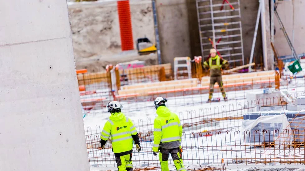 Nyab har tecknat kontrakt med Sunpine och ska bland annat utföra markarbeten inför byggandet av Sunpines nya anläggning.