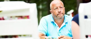 Åström har inte bestämt sig över politiken