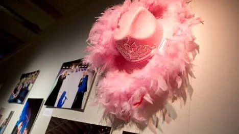 Glamour.