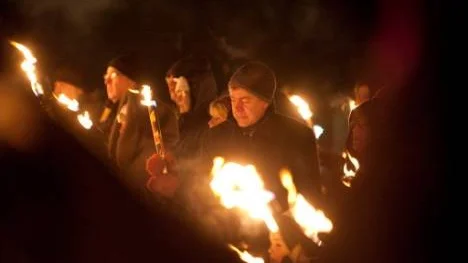 Att minnas är ett sätt att motverka att något likt förintelsen ska kunna ske igen, många ville minnas i helgen.