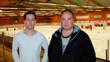 Lagkaptenen Christoffer Lindberg och den nya tränaren Tommy Fordell, som flyttats upp från ungdomslaget.
