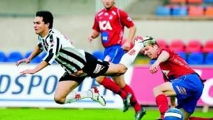 Fredrik Bilds Öster tog revansch på Sylvia när laget tog tre viktiga poäng hemma på Värendsvallen.Foto: Bildbyrån