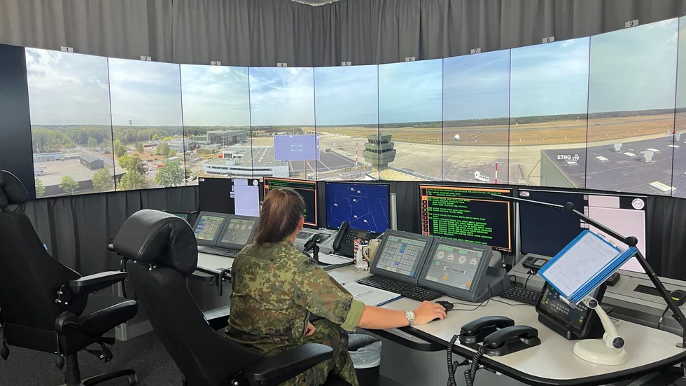 Det första digitala flygledartornet är nu i drift på Nato-flygbasen Geilenkirchen i Tyskland. 