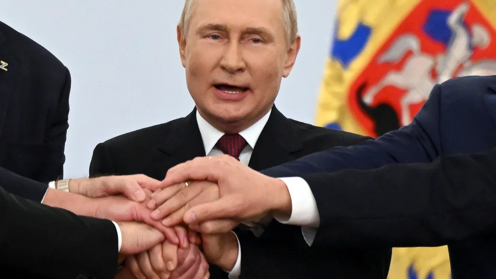Rysslands president Vladimir Putin har sagt att landet är berett att använda "alla tillgängliga vapen" för att försvara sig. Arkivbild.