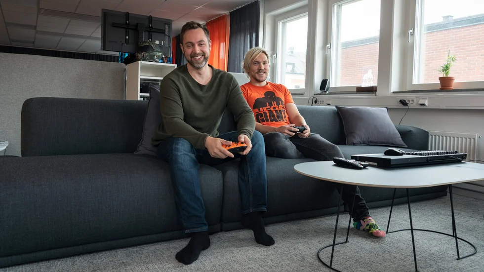Tor Frick (t.v.) och Arcade Berg var med och grundade Neon Giant.