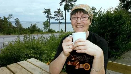- Det blir en livsstil på gott och ont, när man har en sån här servering, säger Iréne Fröjdh, som driver Oscarshälls servering i Kolmården och som nu utsett till årets företagare i Kolmården.