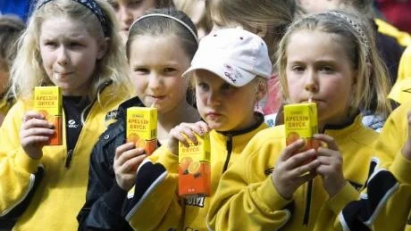 Linnea Olsson, Jennifer Selin, Lina Jalvér och Lina Tärnig tycker att den nya skolan verkar lyxig.