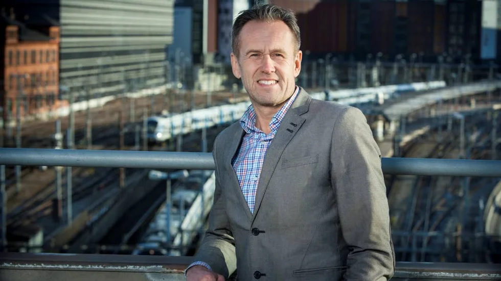 Svante Axelsson,
nationell samordnare för Fossilfritt Sverige. "Nu utmanar vi kommuner, myndigheter och liknande att bara upphandla de nya miljöbilarna".