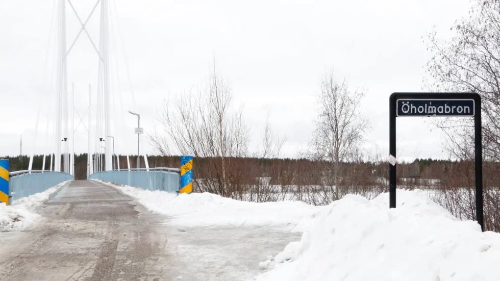 Nej, Öholmabron öppnas inte för EU-moppar, men möjlighet finns till en personlig dispens. (Arkivbild)