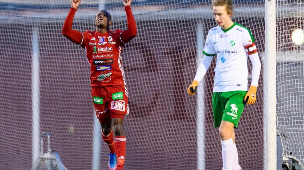 MÅLSKYTT. Moses Duckrell gjorde mål för Piteå mot Bollnäs. (arkivbild)