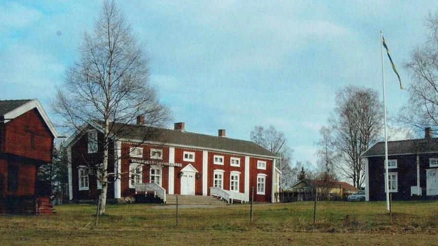 Norrfjärdens hembygdsförening beslutade vid sitt årsmöte att avsätta 250 000 kronor för ommålning av såväl själva Ottergården som parstugan.