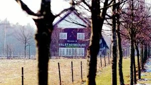Foto: HANS BRANDIN Från årsskiftet blir Valstadskolan i Gamleby friskola med Hushållningssällskapet som huvudman, förutsatt att Skolverket bifaller sällskapets ansökan om att starta friskola. Helgesboskolan blir också friskola efter samma förutsättningar. Hushållningssällskapet driver redan en friskola med 200 elever utanför Växjö.